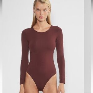 COPY - NWOT Babaton Contour Crew Long Sleeve Bodysuit in Spiced Burgundy Size S…